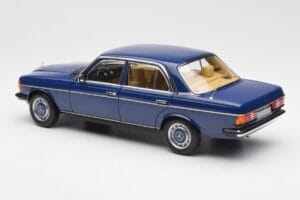 Mercedes 200 W123 Surf Blu Norev 1:18 183710 Pressofusione — immagine 7 di 8