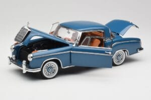 Mercedes 220 SE W128 Blu Sun Star 1:18 3561 Pressofusione — immagine 2 di 8