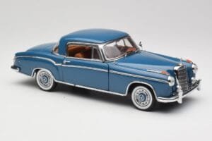 Mercedes 220 SE W128 Blu Sun Star 1:18 3561 Pressofusione — immagine 6 di 8