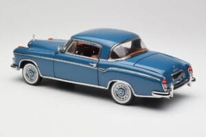 Mercedes 220 SE W128 Blu Sun Star 1:18 3561 Pressofusione — immagine 7 di 8