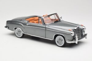 Mercedes 220 SE W128 Cabriolet Grey Metallic Sun Star 1:18 3352-M1 Pressofusione — immagine 6 di 8