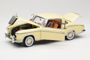 Mercedes 220 SE W128 Coupe Beige Sun Star 1:18 3562 Pressofusione — immagine 2 di 8