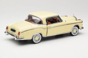 Mercedes 220 SE W128 Coupe Beige Sun Star 1:18 3562 Pressofusione — immagine 3 di 8