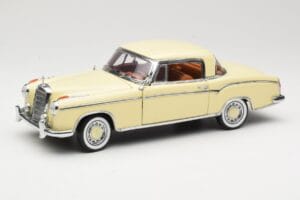 Mercedes 220 SE W128 Coupe Beige Sun Star 1:18 3562 Pressofusione