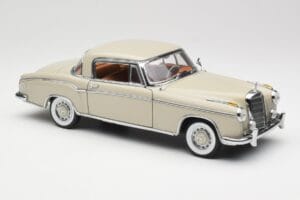 Mercedes 220 SE W128 Coupe Grigio Chiaro Sun Star 1:18 3568 Pressofusione — immagine 6 di 8