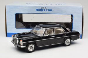 Mercedes 220D W115 Nero MCG 1:18 MCG18117 Pressofusione — immagine 6 di 6