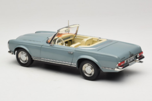 Mercedes 230 SL W113 Horizon Blue Norev 1:18 183992 Pressofusione — immagine 8 di 9