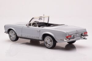 Mercedes 230 SL W113 Pagoda Grigio Norev 1:18 183990 Pressofusione — immagine 7 di 8