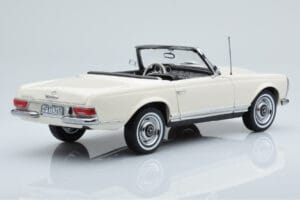 Mercedes 230 SL W113 Pagoda Bianco Edizione Limitata Norev 1:18 183768 Pressofusione — immagine 3 di 9