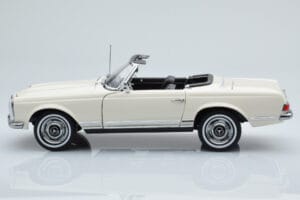 Mercedes 230 SL W113 Pagoda Bianco Edizione Limitata Norev 1:18 183768 Pressofusione — immagine 4 di 9