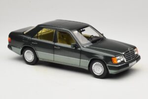 Mercedes 230E W124 Night Green Metallic Norev 1:18 183952 Pressofusione — immagine 6 di 8