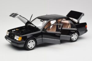 Mercedes 230E W124 AMG Wheels Nero Edizione Limitata Norev 1:18 183950 Pressofusione — immagine 2 di 12