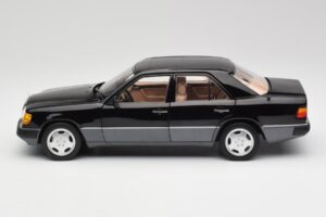 Mercedes 230E W124 AMG Wheels Nero Edizione Limitata Norev 1:18 183950 Pressofusione — immagine 4 di 12