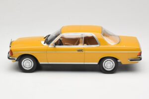 Mercedes 280 CE C123 Sahara Yellow Norev 1:18 183985 Pressofusione — immagine 3 di 6