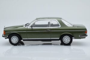 Mercedes 280 CE W123 Coupe Verde Norev 1:18 183704 Pressofusione — immagine 3 di 6
