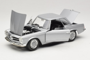 Mercedes 280 SL W113 Berlina Argento Techno Giodi 1:18 F14051030 Pressofusione — immagine 2 di 8