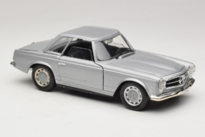 Mercedes 280 SL W113 Berlina Argento Techno Giodi 1:18 F14051030 Pressofusione — immagine 6 di 8