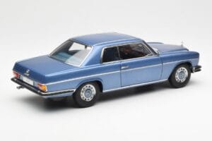 Mercedes 280C/8 W114 Coupe Blu Metallic AUTOart 1:18 76187 Pressofusione — immagine 3 di 8