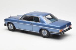 Mercedes 280C/8 W114 Coupe Blu Metallic AUTOart 1:18 76187 Pressofusione — immagine 7 di 8