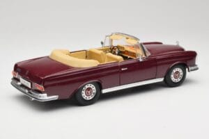 Mercedes 280SE W108 Bordeaux Rosso Maisto 1:18 31811 Pressofusione — immagine 3 di 8