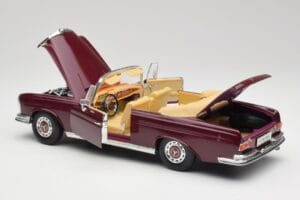 Mercedes 280SE W108 Bordeaux Rosso Maisto 1:18 31811 Pressofusione — immagine 5 di 8