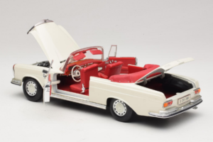 Mercedes 280 SE W108 Bianco Maisto 1:18 52111 Pressofusione — immagine 5 di 8