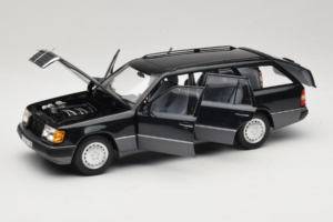 Mercedes 300 D W124 Station Wagon Nero Norev 1:18 183960 Pressofusione — immagine 2 di 8