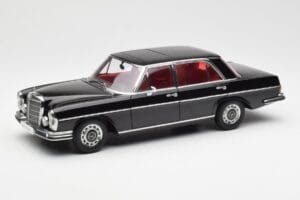 Mercedes 300 SEL 6.3 W109 Nero AUTOart 1:18 76140 Pressofusione