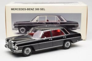 Mercedes 300 SEL 6.3 W109 Nero AUTOart 1:18 76140 Pressofusione — immagine 8 di 8
