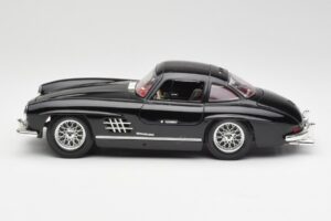 Mercedes 300 SL W198 Nero Bburago 1:18 35791 Pressofusione — immagine 4 di 8
