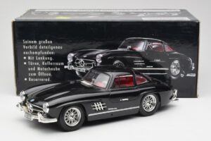 Mercedes 300 SL W198 Nero Bburago 1:18 35791 Pressofusione — immagine 8 di 8