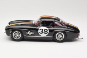 Mercedes 300 SL #38 1954 Bburago 1:18 3015-M1 Pressofusione — immagine 4 di 8