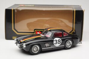 Mercedes 300 SL #38 1954 Bburago 1:18 3015-M1 Pressofusione — immagine 8 di 8