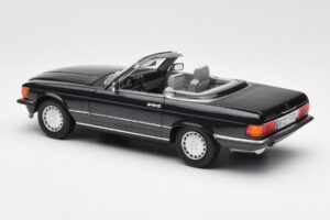 Mercedes 300 SL R107 Nero Pearl Edizione Dealer Norev 1:18 B66040678 Pressofusione — immagine 9 di 10