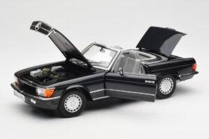 Mercedes 300 SL R107 Nero Pearl Edizione Dealer Norev 1:18 B66040678 Pressofusione — immagine 2 di 10