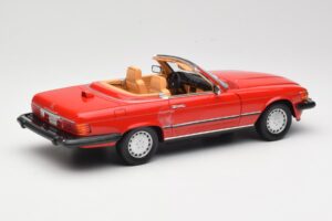 Mercedes 300 SL R107 Rosso Norev 1:18 B66040623 Pressofusione — immagine 3 di 8