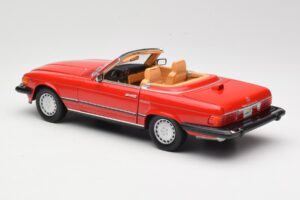Mercedes 300 SL R107 Rosso Norev 1:18 B66040623 Pressofusione — immagine 7 di 8