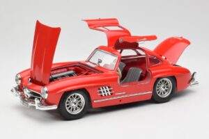 Mercedes 300 SL Rosso Bburago 1:18 3015 Pressofusione — immagine 2 di 8