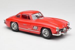 Mercedes 300 SL Rosso Bburago 1:18 3015 Pressofusione — immagine 6 di 8