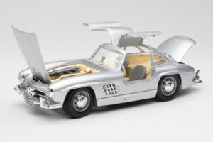 Mercedes 300 SL Argento Bburago 1:18 3013 Pressofusione — immagine 2 di 8