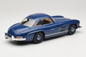 Mercedes 300 SL W198 Blu Norev 1:18 183852 Pressofusione — immagine 3 di 8