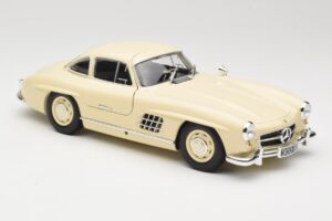 Mercedes 300 SL W198 Crema Minichamps 1:18 110037212 Pressofusione — immagine 6 di 8