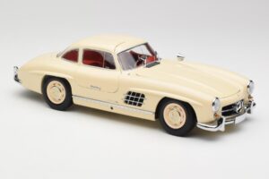 Mercedes 300 SL W198 Crema Con Interni Rossi Minichamps 1:18 180039002 Pressofusione — immagine 6 di 8
