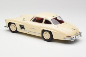 Mercedes 300 SL W198 Crema Con Interni Rossi Minichamps 1:18 180039002 Pressofusione — immagine 7 di 8