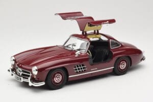 Mercedes 300 SL W198 Gullwing Rosso Scuro Minichamps 1:18 110037218 Pressofusione — immagine 2 di 8
