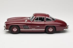Mercedes 300 SL W198 Gullwing Rosso Scuro Minichamps 1:18 110037218 Pressofusione — immagine 4 di 8