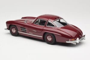 Mercedes 300 SL W198 Gullwing Rosso Scuro Minichamps 1:18 110037218 Pressofusione — immagine 7 di 8