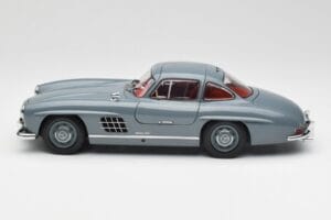 Mercedes 300 SL W198 Graphite Grigio Minichamps 1:18 180039005 Pressofusione — immagine 4 di 8