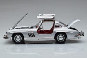 Mercedes 300 SL W198 Gullwing Norev 1:18 183850 Pressofusione — immagine 4 di 8