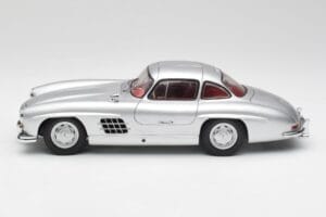 Mercedes 300 SL W198 Gullwing Argento Minichamps 1:18 180039000 Pressofusione — immagine 4 di 8